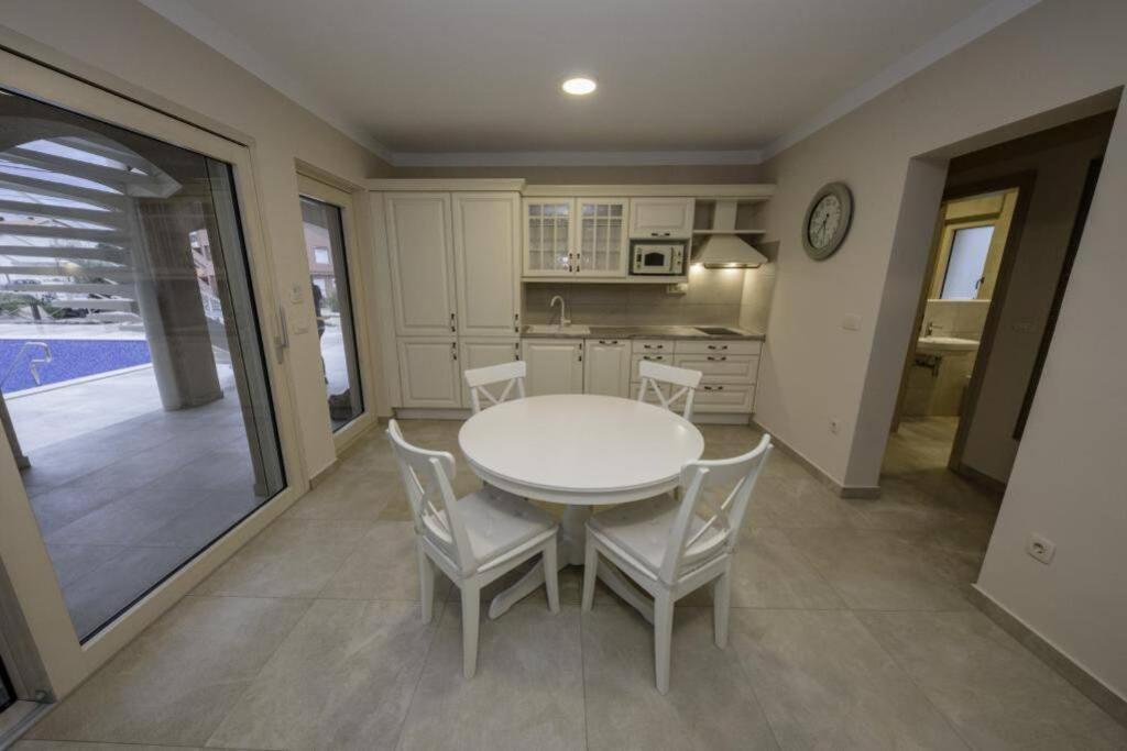 Villa Luka Лопар Экстерьер фото